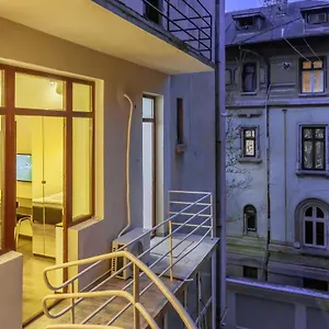 Chateau: Upscale In Bucharest's Historical Center! Ξενοδοχείο με διαμερίσματα
